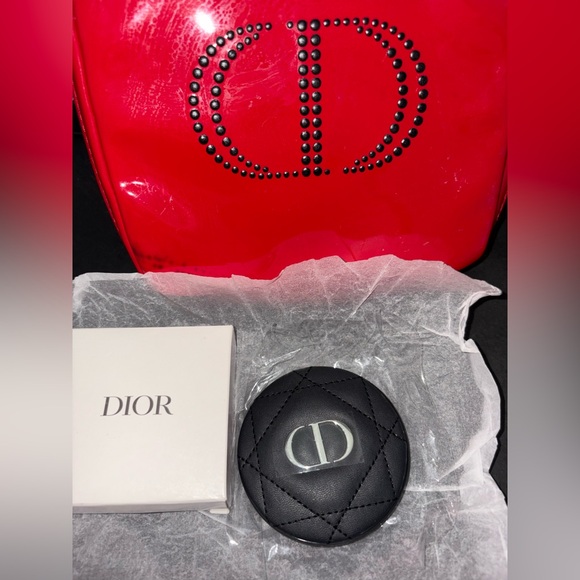 Dior Bundle: Pocket Mirror NWT and Cosmetic bag GUC - Picture 8 of 13